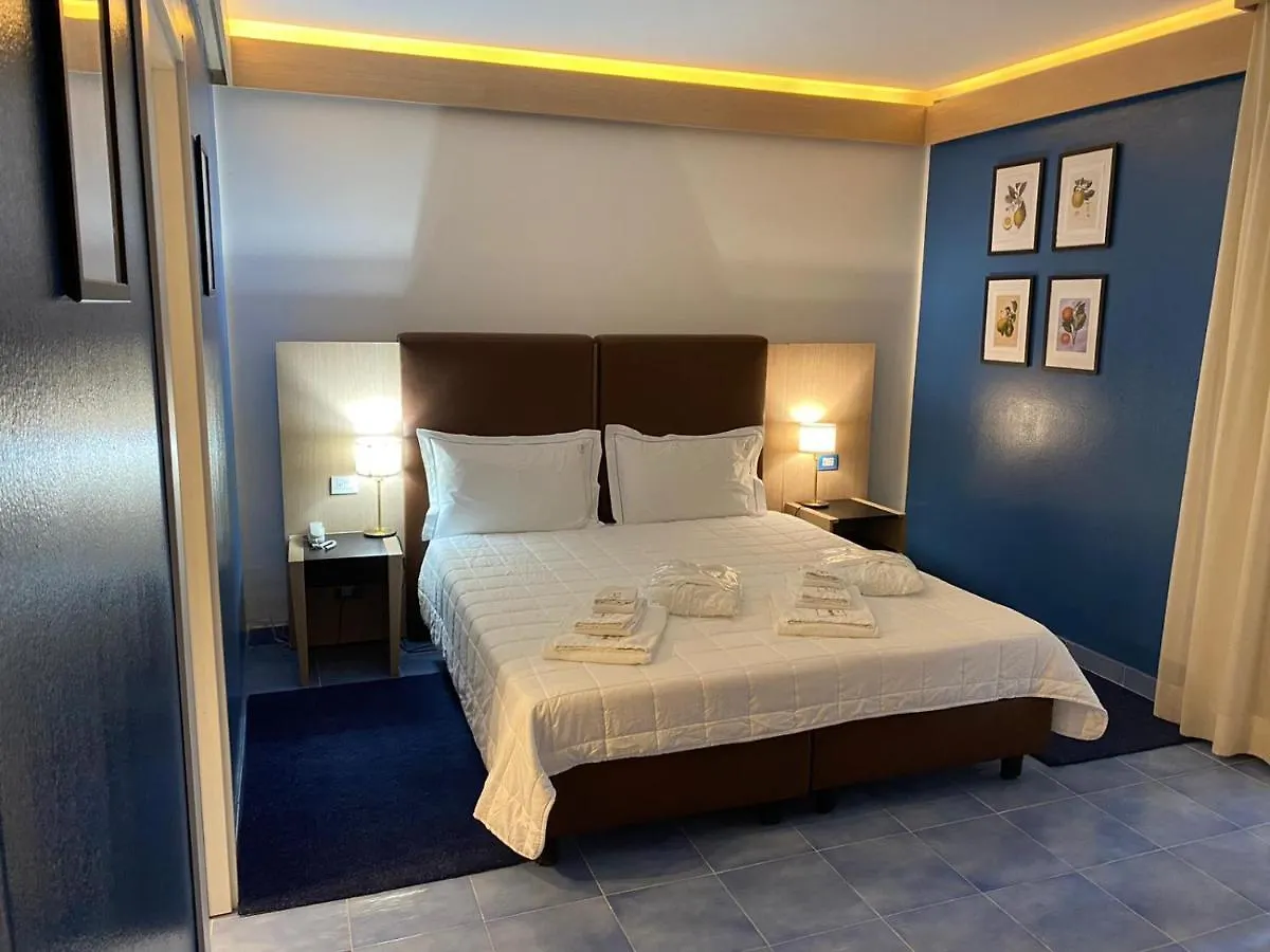 Hotel Fontermosa フォンテブランダ